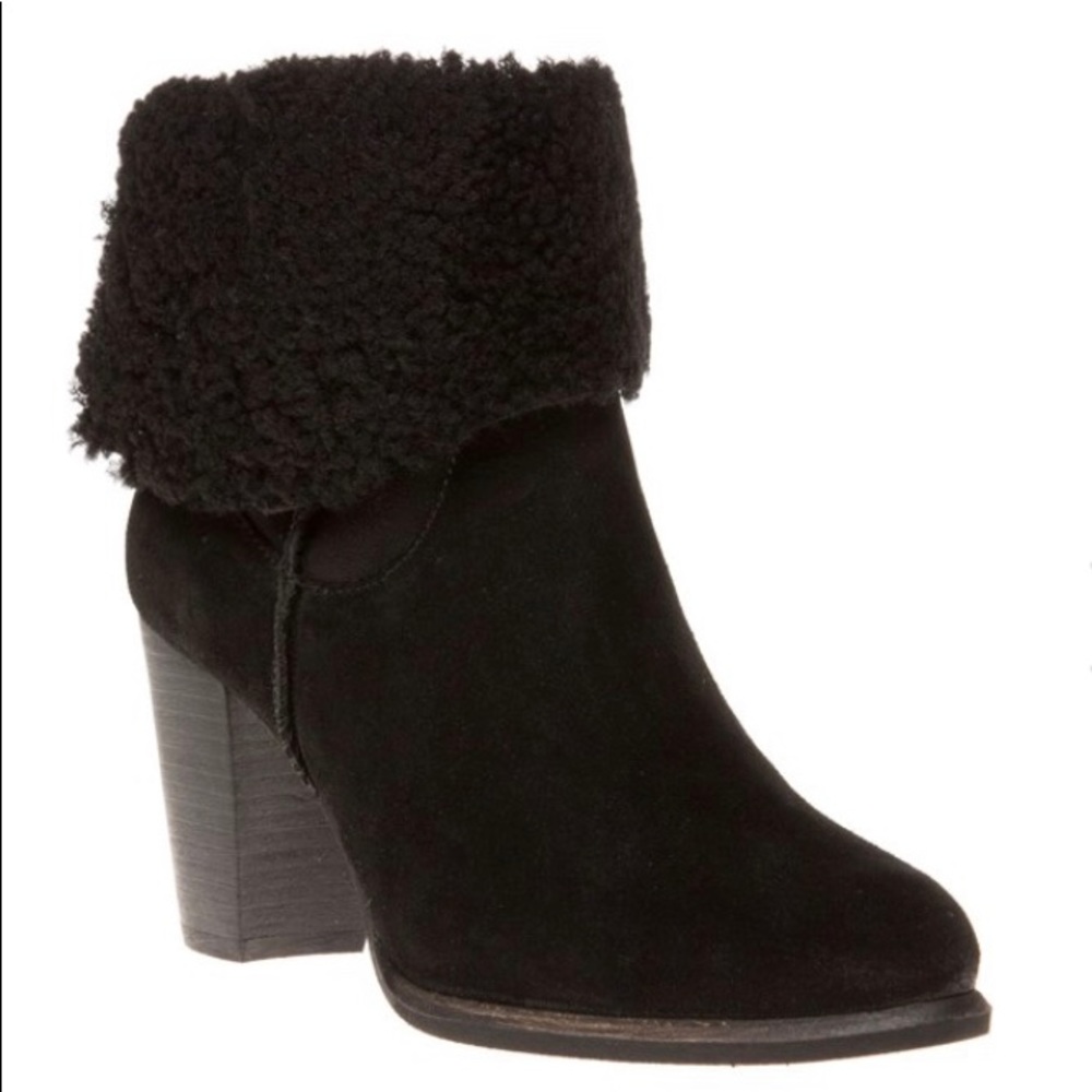 Ugg Australia Charlee Boots size 9